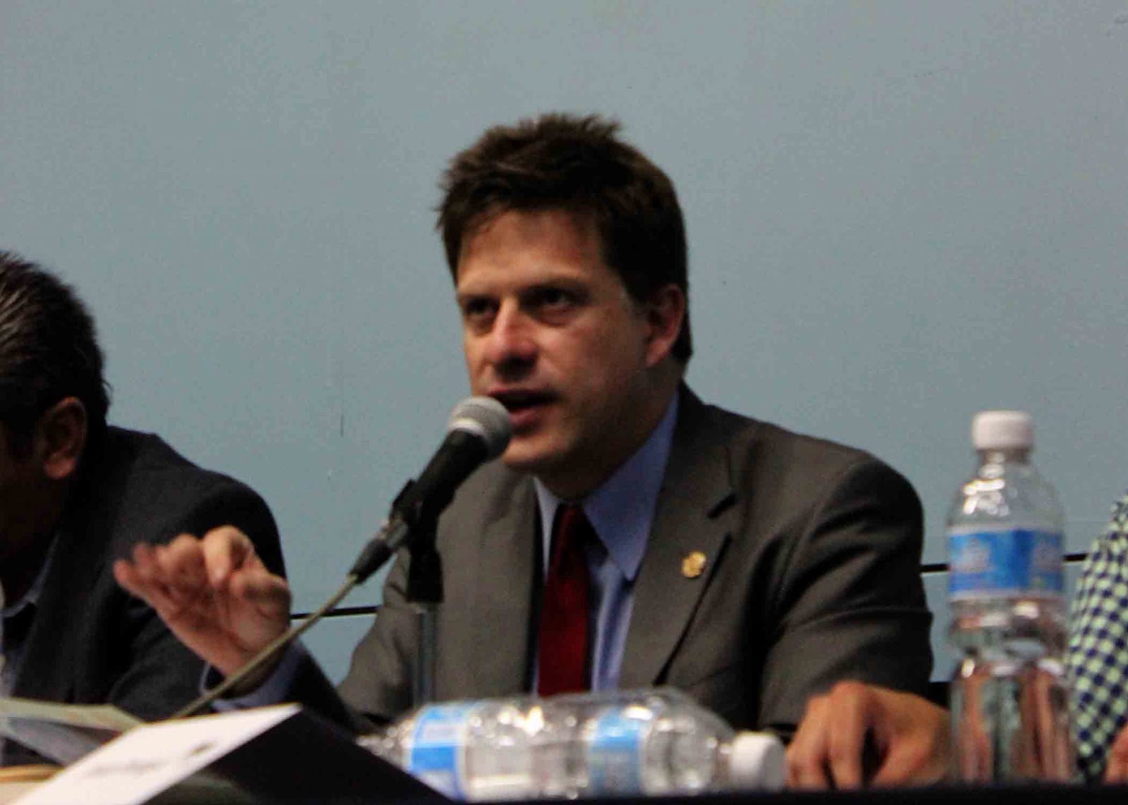 Belaunzaran. Indagan al Grupo Higa.