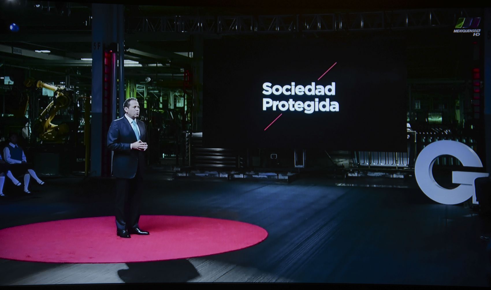 Eruviel Ávila. Promoción ilegal. Foto Agencia MVT.