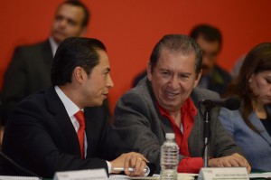 Carlos Iriarte y Humberto Lepe. Dádivas a partidos emergentes. Foto Agencia MVT.
