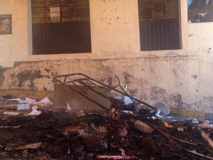 Destrozos tras elección en Malinalco. Foto Agencia MVT