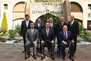 Cónclave de ex alcaldes de Ecatepec. Eruviel Ávila al centro. En el extremo superior izquierdo, Jorge Torres R. 