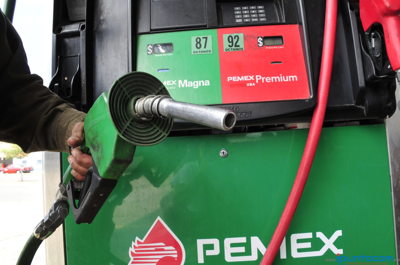 Promete Pemex que suministro de gasolina será regularizado “lo más pronto posible”