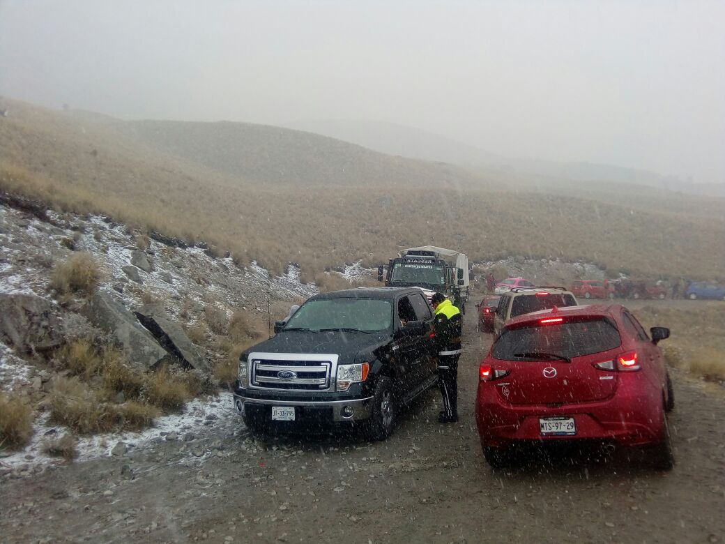 Sin incidentes la primer nevada de la temporada en el Xinantécatl