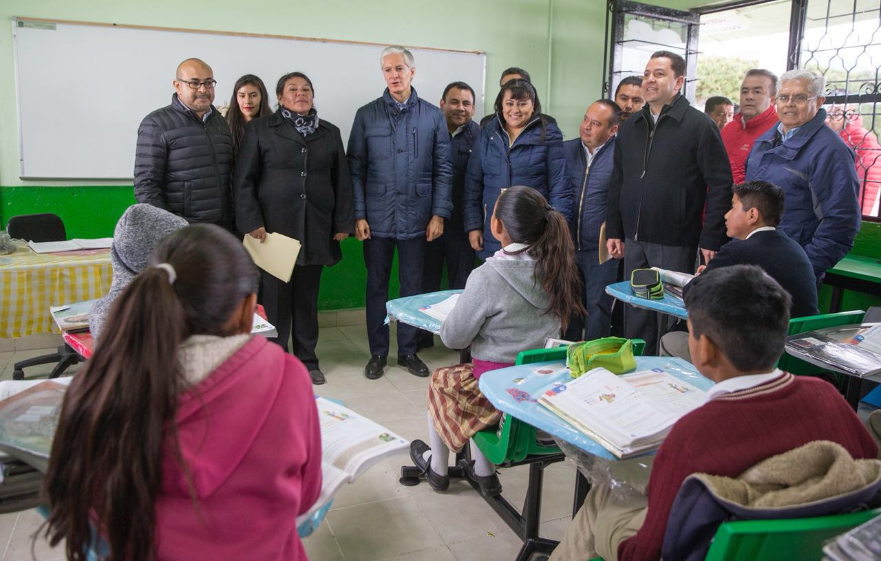 Darán mantenimiento y equiparán digitalmente a escuelas mexiquenses: Alfredo del Mazo