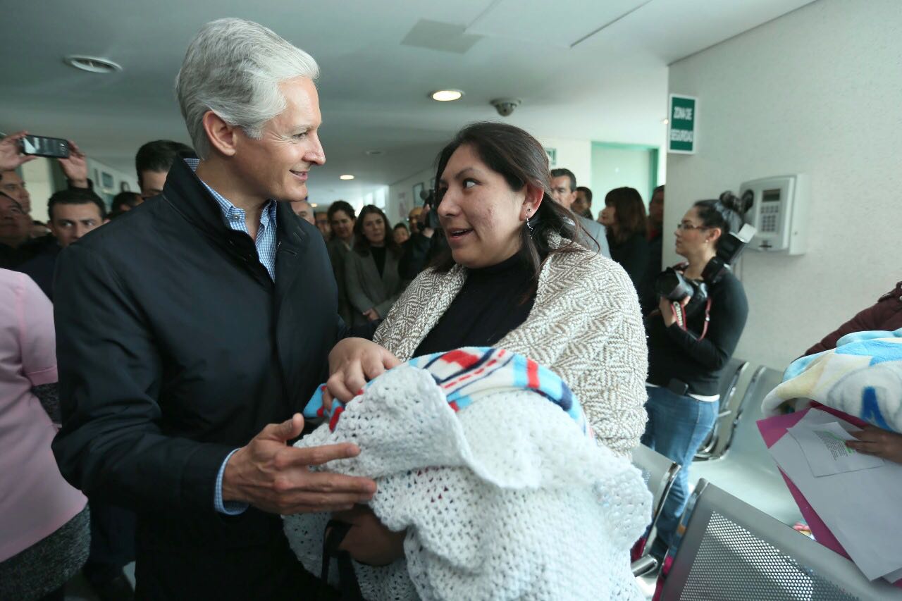 Entrega Alfredo del Mazo incubadoras con tecnología de punta para mejorar cuidados de recién nacidos