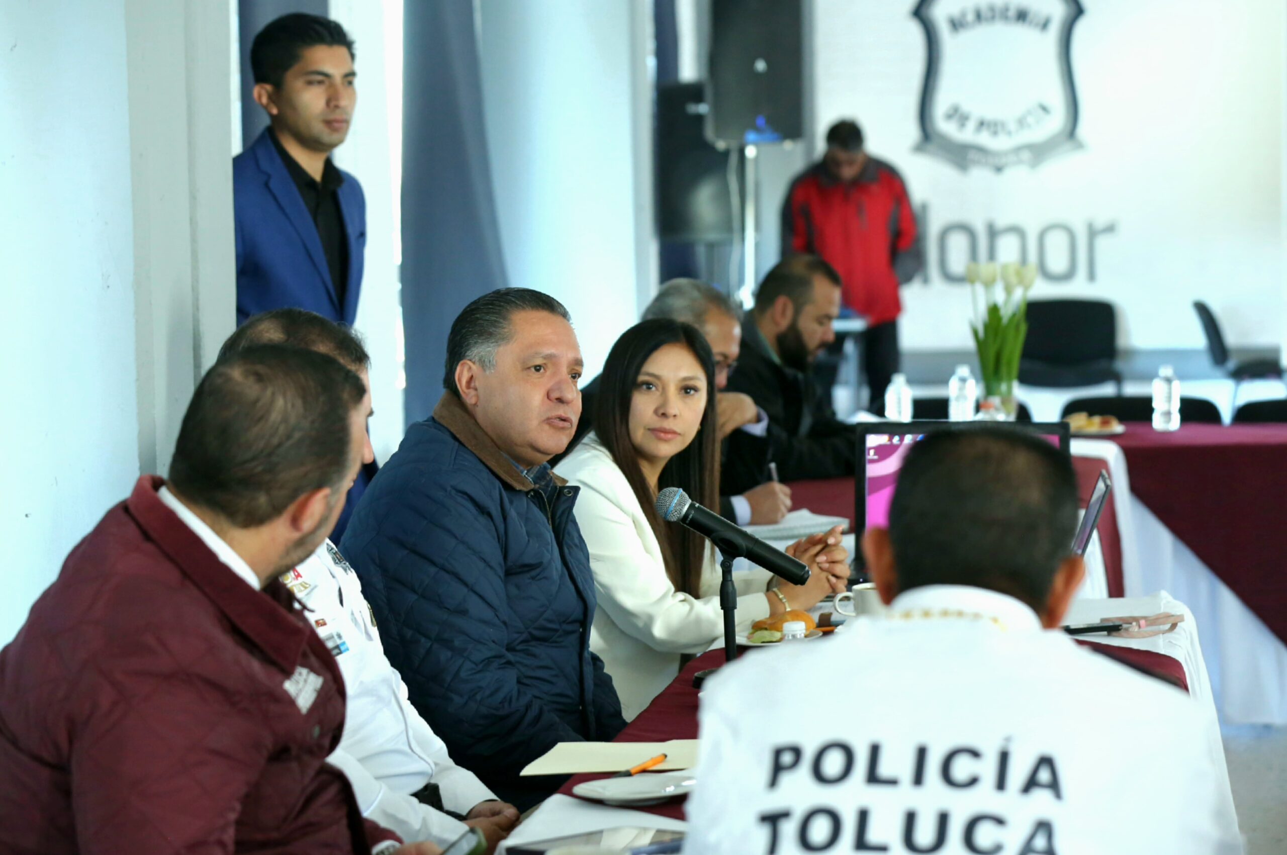 Inicia operativo de verificación vehicular y conduce sin alcohol en Toluca