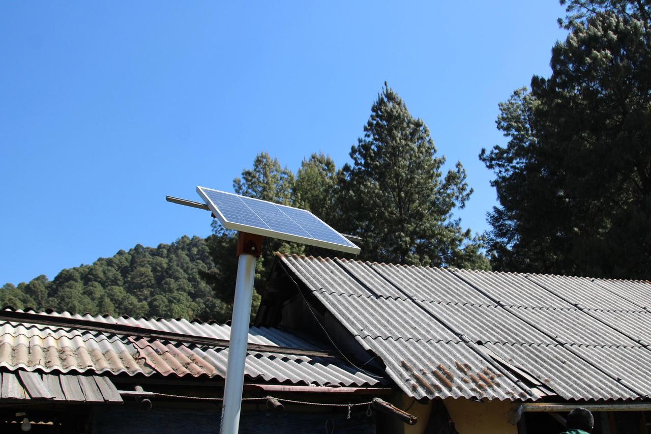Lleva Edomex energía eléctrica a comunidades rurales; instala paneles solares en 22 municipios