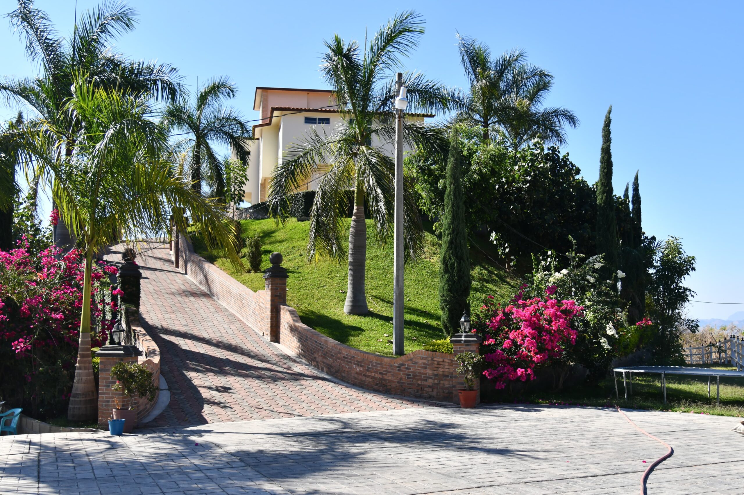 Confirma FGJEM aseguramiento de 21 inmuebles de la Familia Michoacana en el sur del Edomex