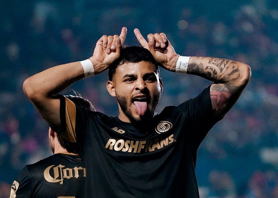 Con mucha “a tensión” en el portero