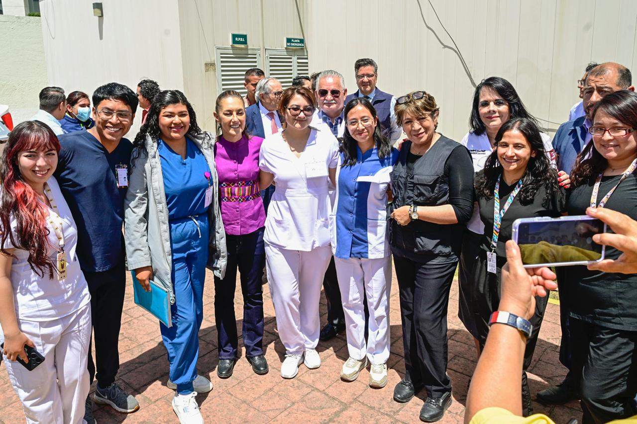 Sheinbaum y Delfina visitan clínica en Metepec para constatar programa “La Muestra Viaja”