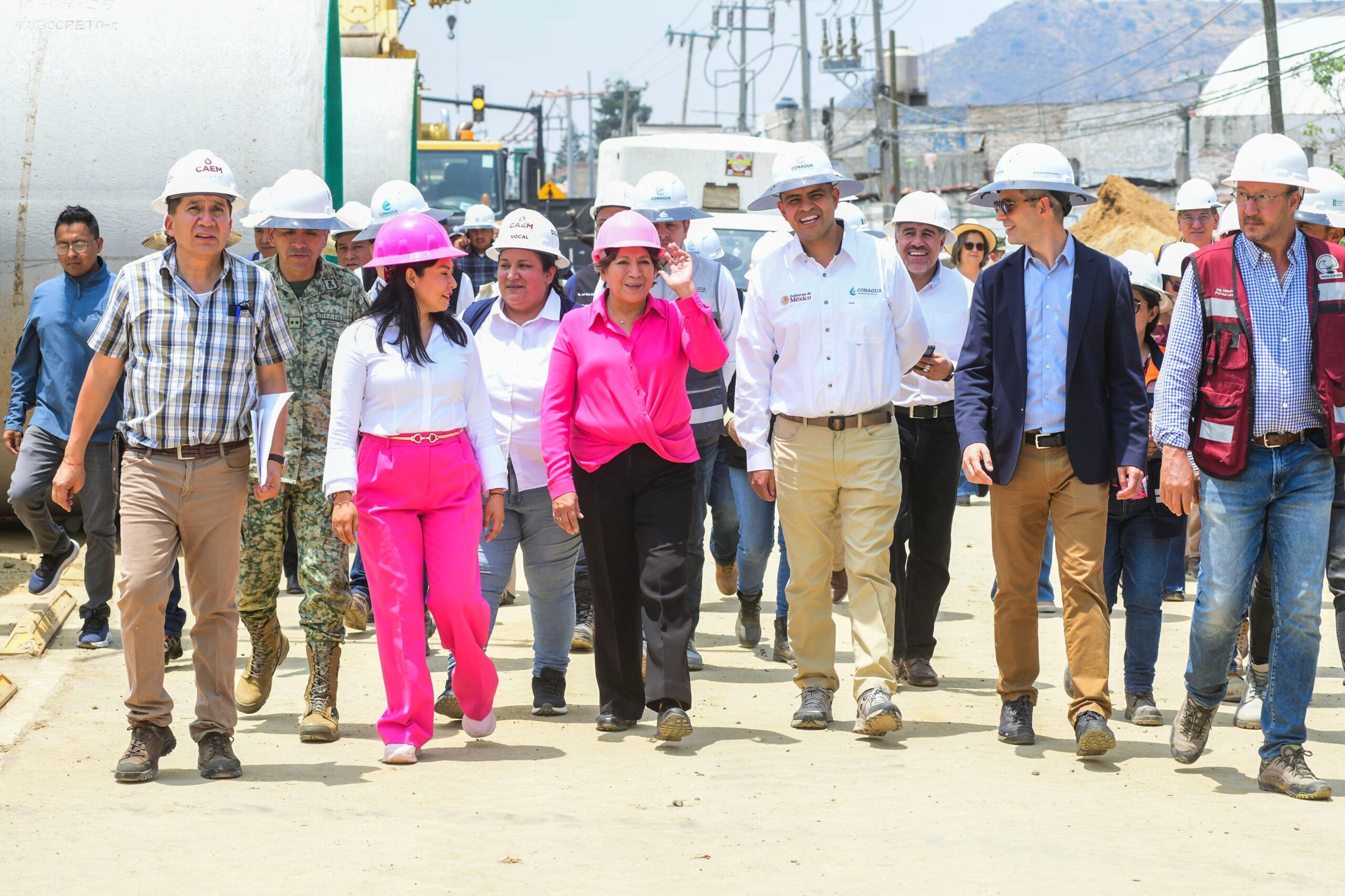 Supervisa Delfina Gómez avance de obras de rescate del sistema de drenaje en Chalco