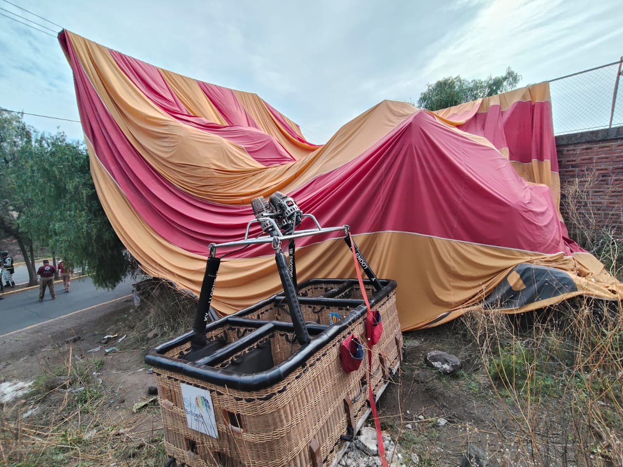 Se desploma globo aerostático en San Martín de las Pirámides: 12 lesionados