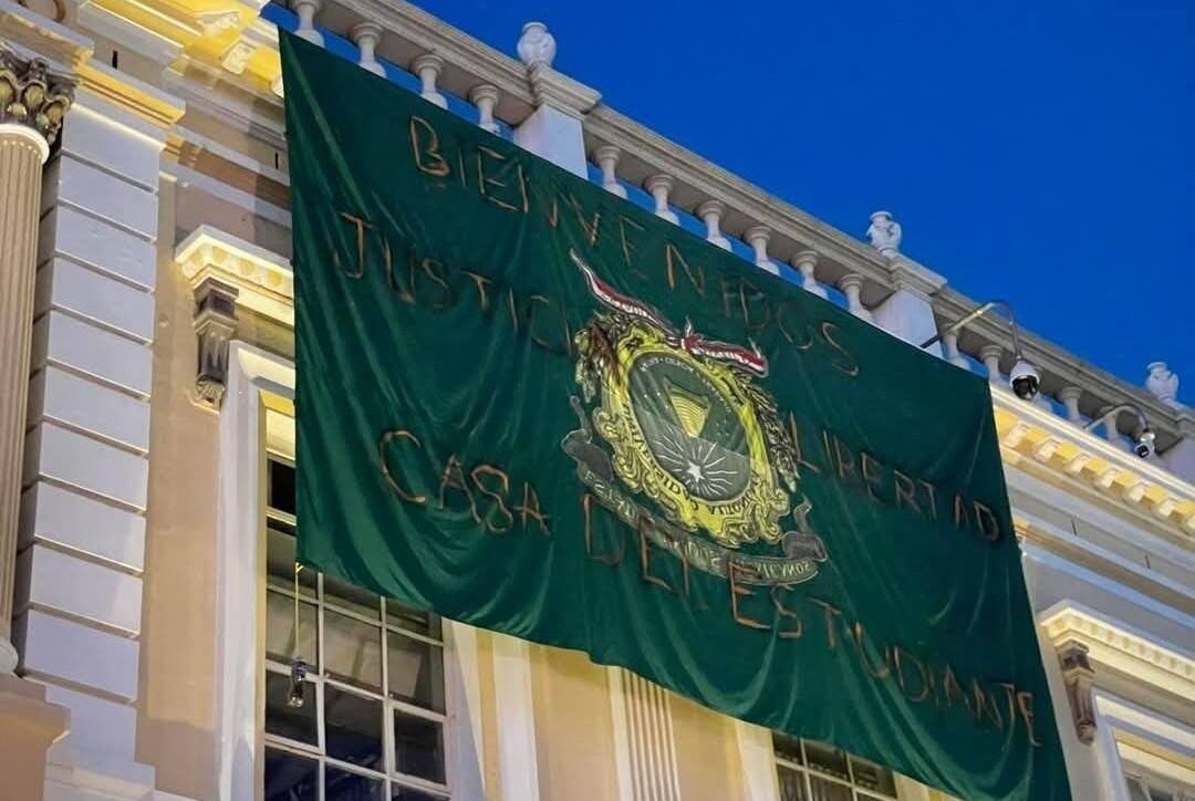 Rebautizan Rectoría por Casa del Estudiante: desconocen autoridad de Carlos Barrera