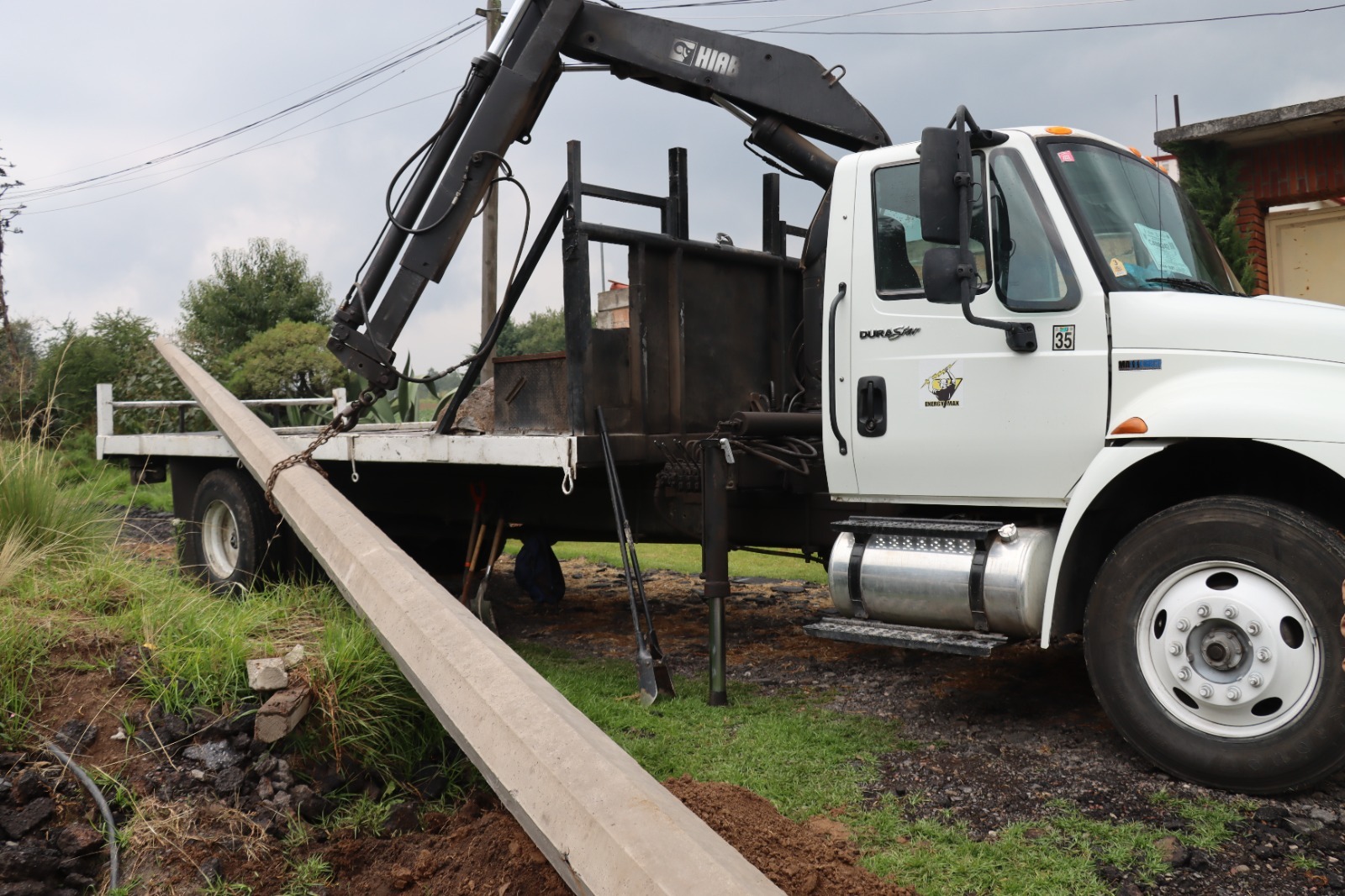 Zinacantepec inicia obras de alumbrado y pavimentación en comunidades olvidadas