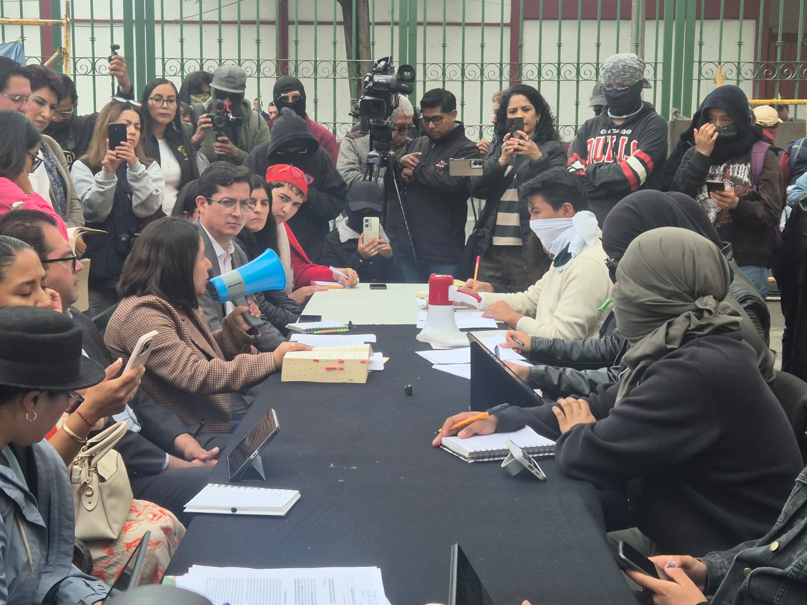 Extenderán consulta a reforma del Estatuto Universitario; se incluirá la derogación del artículo 43