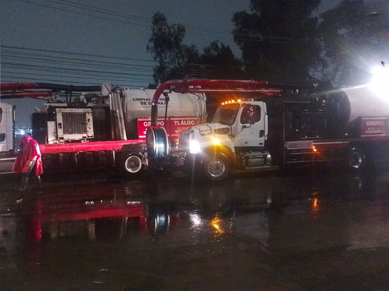 Edomex realiza limpieza y desazolve inmediatos en 7 municipios afectados por las lluvias este domingo