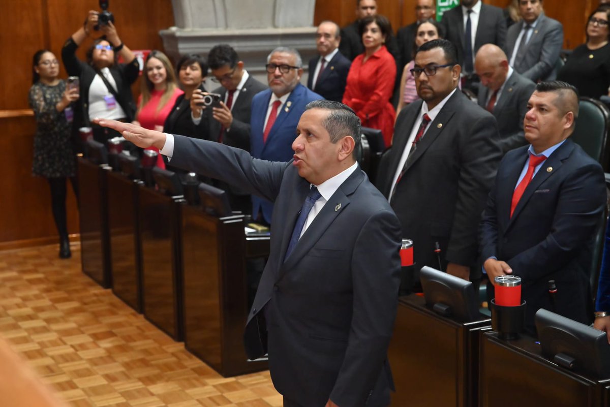 Rinden protesta presidente, magistrados y jueces electos del Poder Judicial Edomex