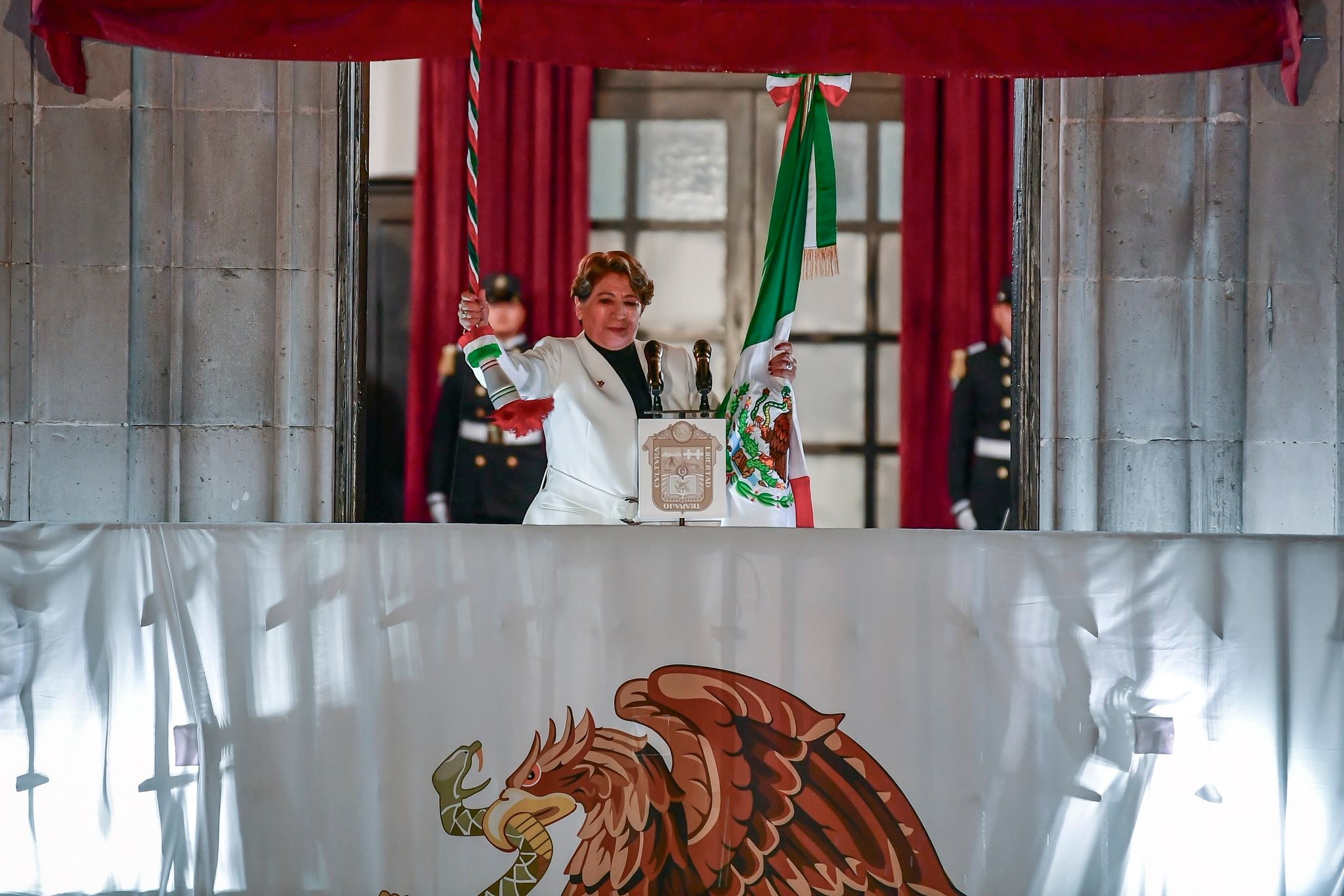 Encabeza Delfina Gómez Grito por 215 Aniversario de Independencia de México