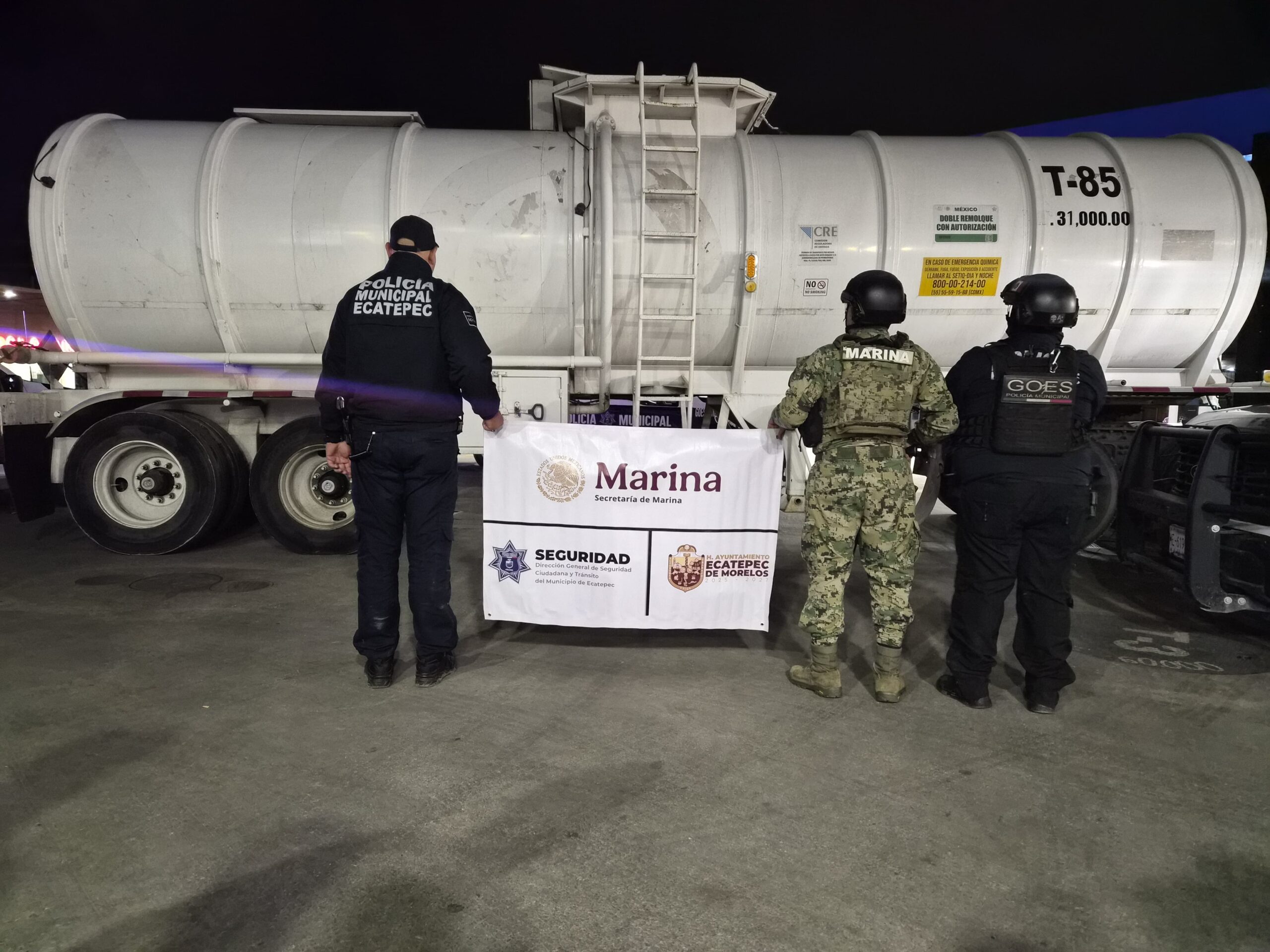 Detienen a pipa cargada con más de 30 mil litros de huachicol en Ecatepec