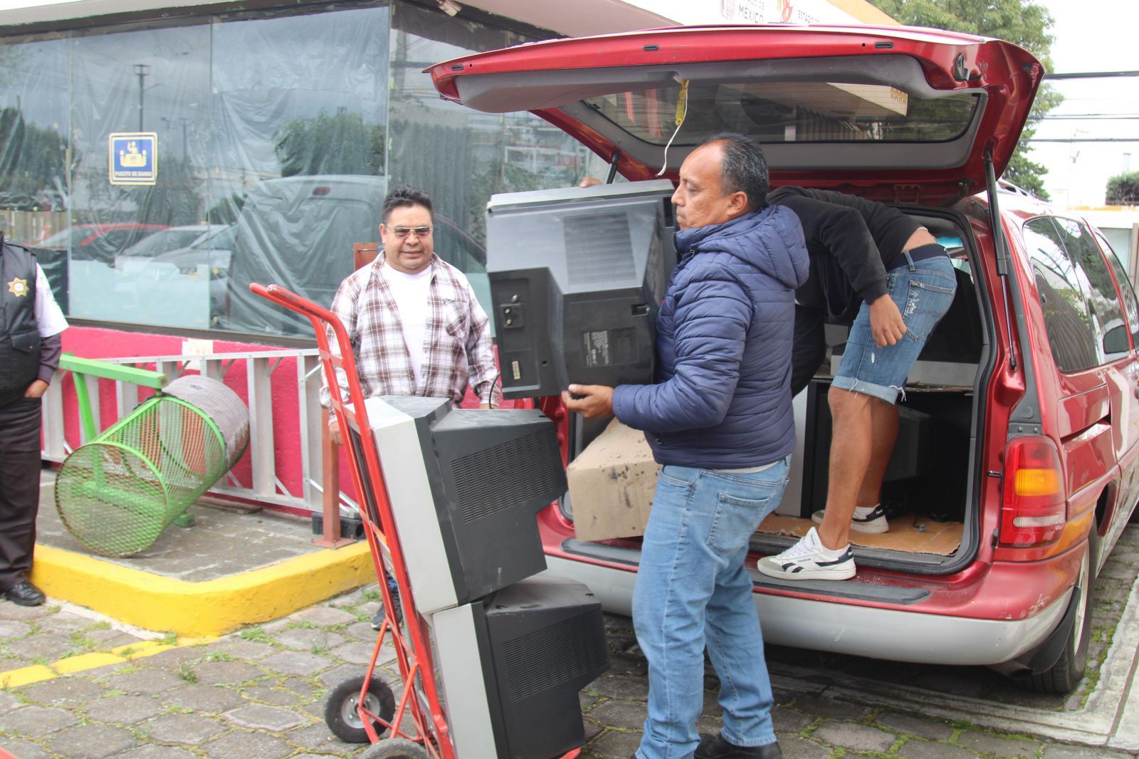 Recolecta Edomex más de 9 toneladas de aparatos eléctricos y electrónicos en desuso para reciclaje