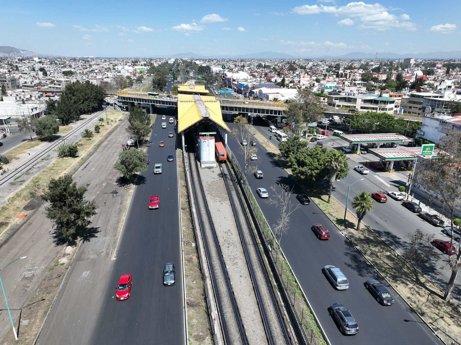 Rehabilita GEM Periférico Oriente y Avenida Central en Nezahualcóyotl