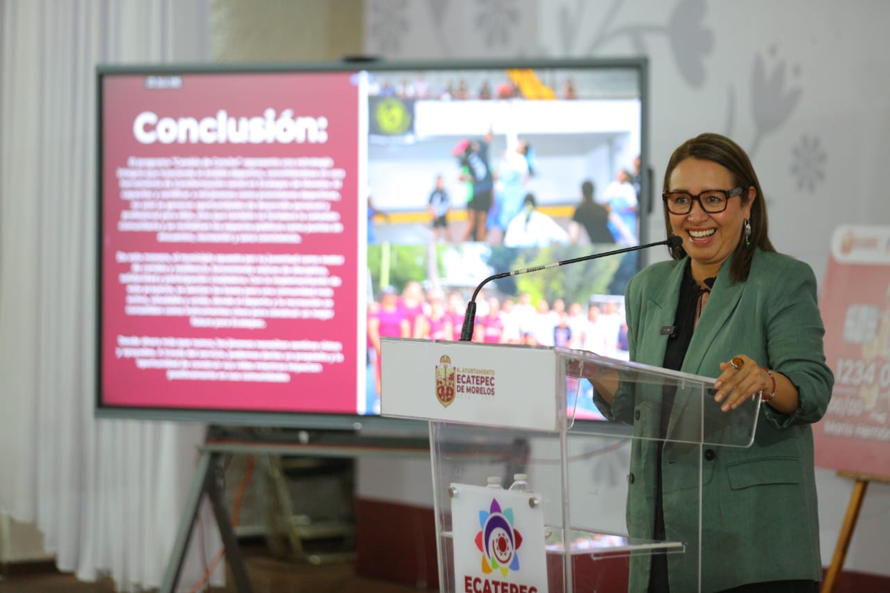 Azucena Cisneros presenta el programa “Cambio de Cancha” para ayudar a jóvenes