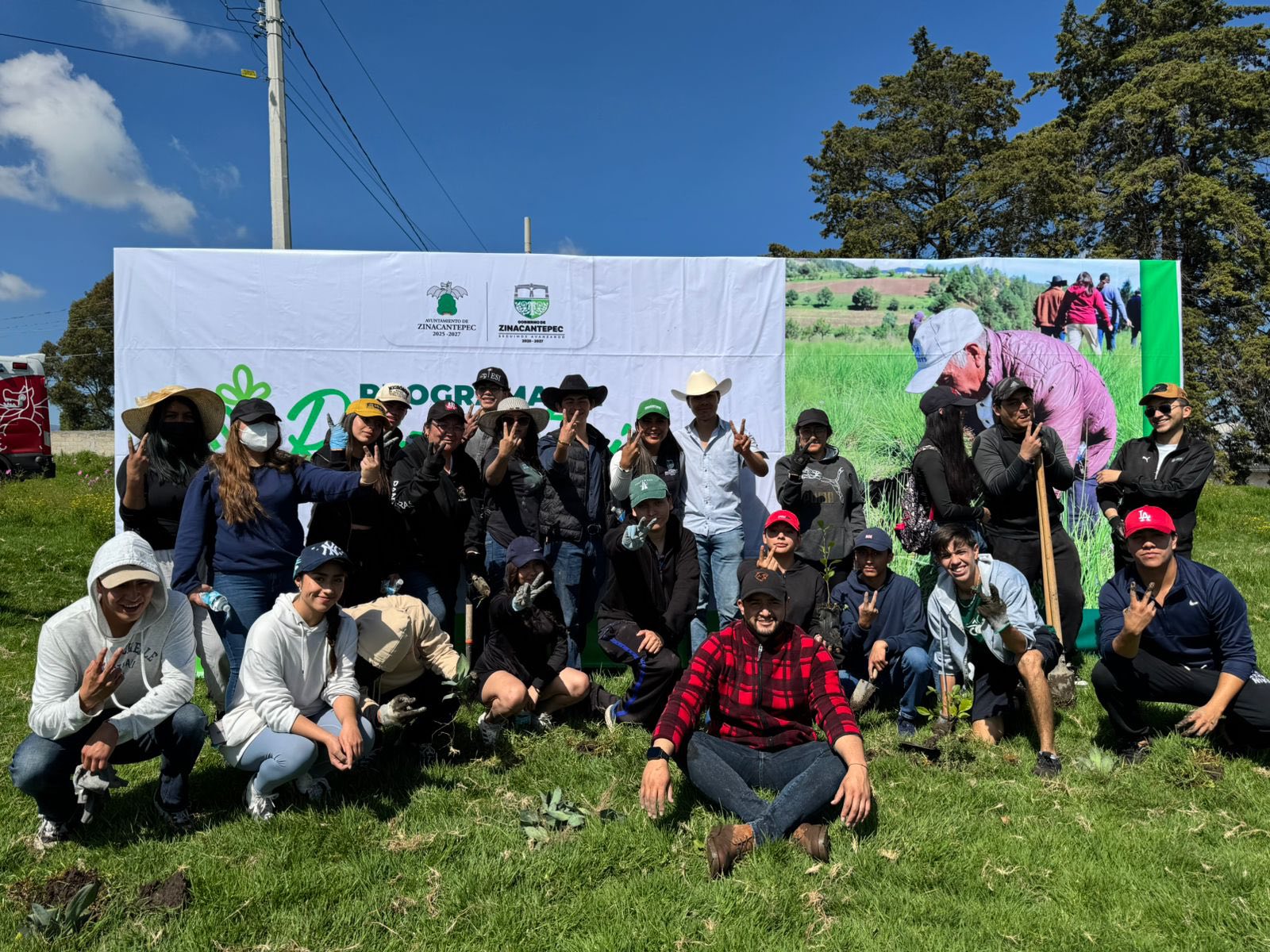 Realizan jornada de reforestación en Santa María Nativitas, Zinacantepec
